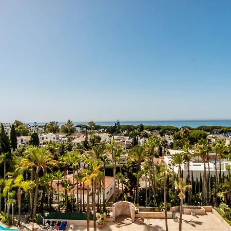 Guadalpin Apartment *